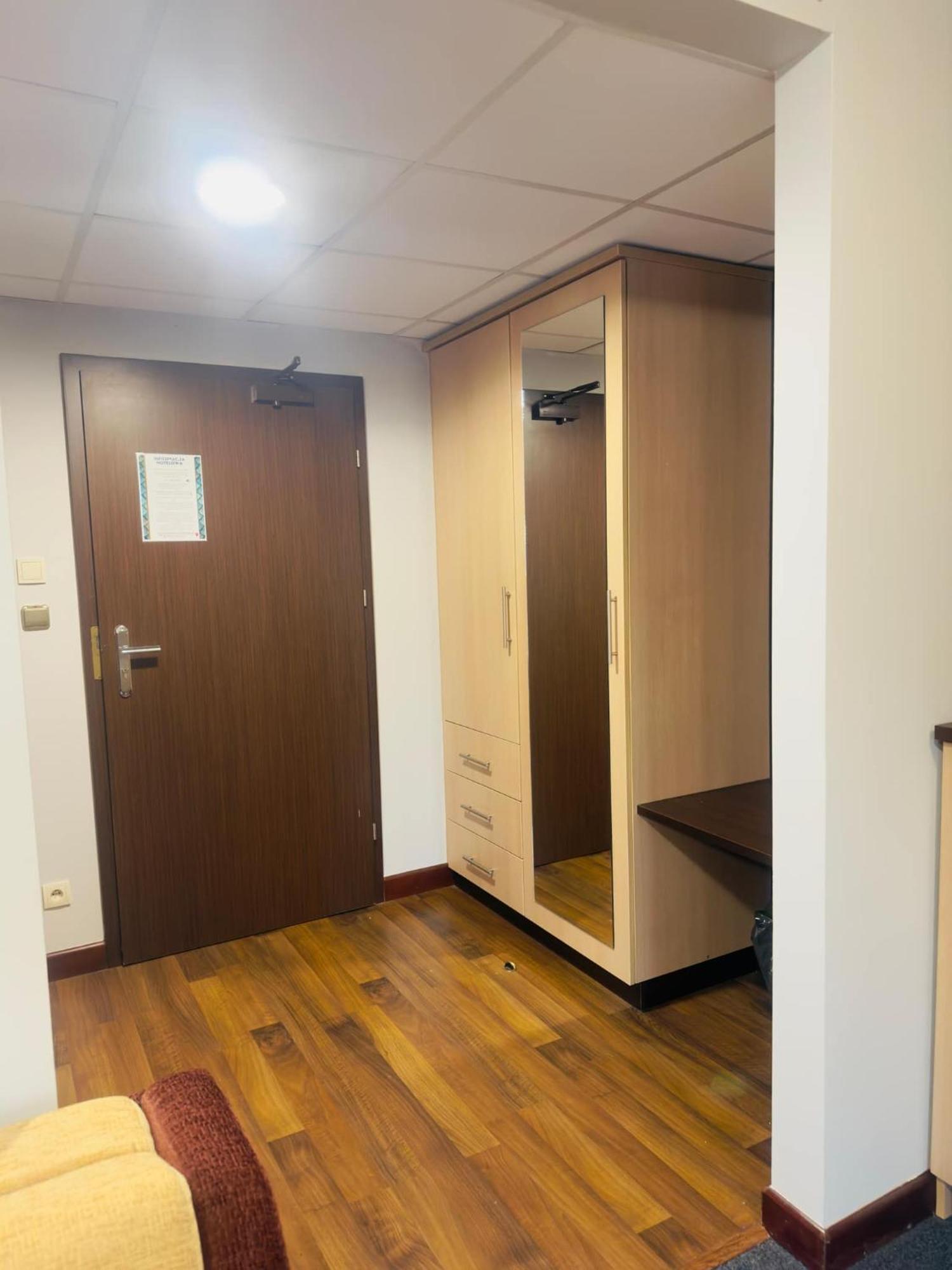 Magiczna Farma Hotel Obiady Maka I Magia Замбрув Екстериор снимка