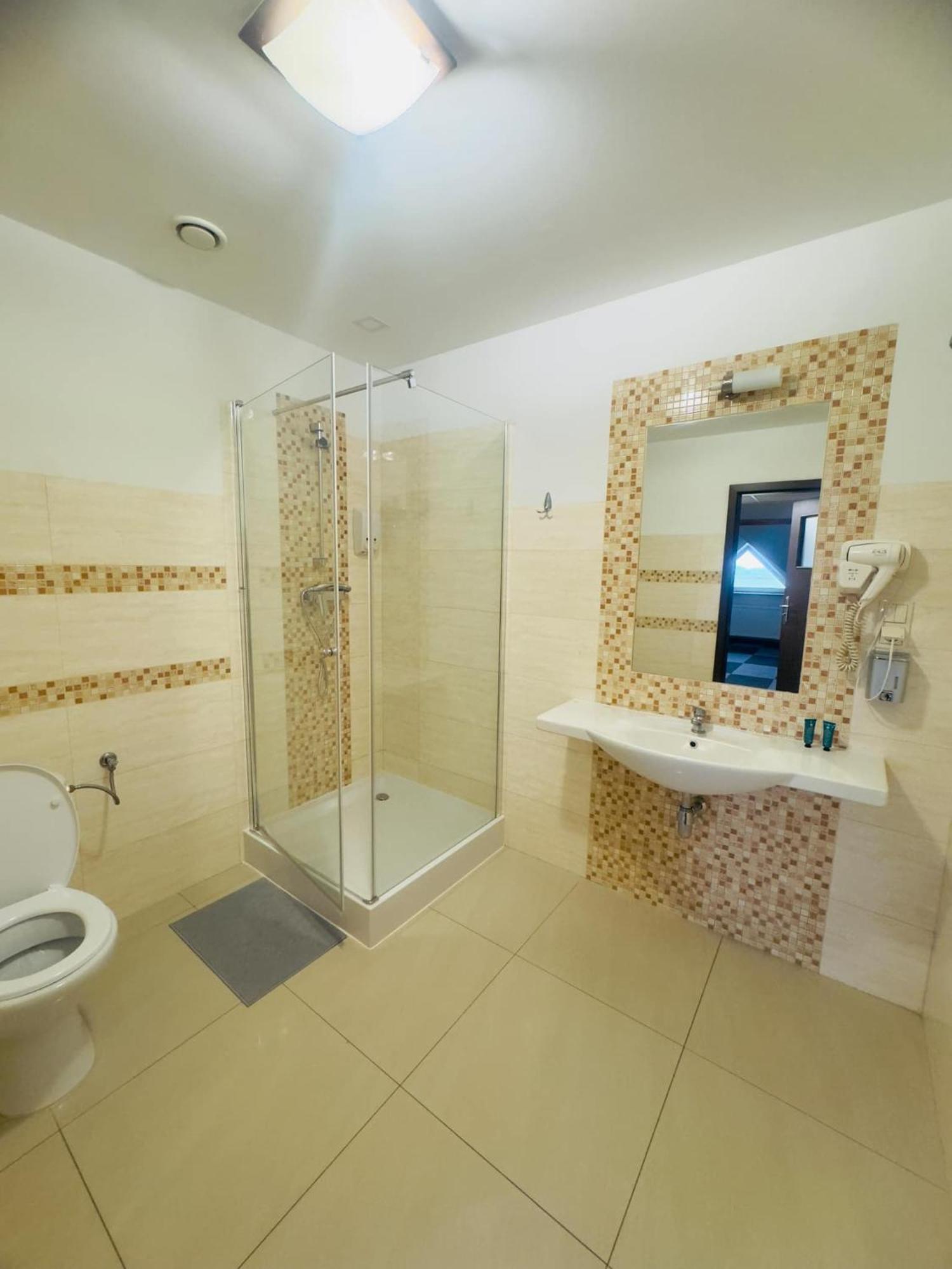 Magiczna Farma Hotel Obiady Maka I Magia Замбрув Екстериор снимка