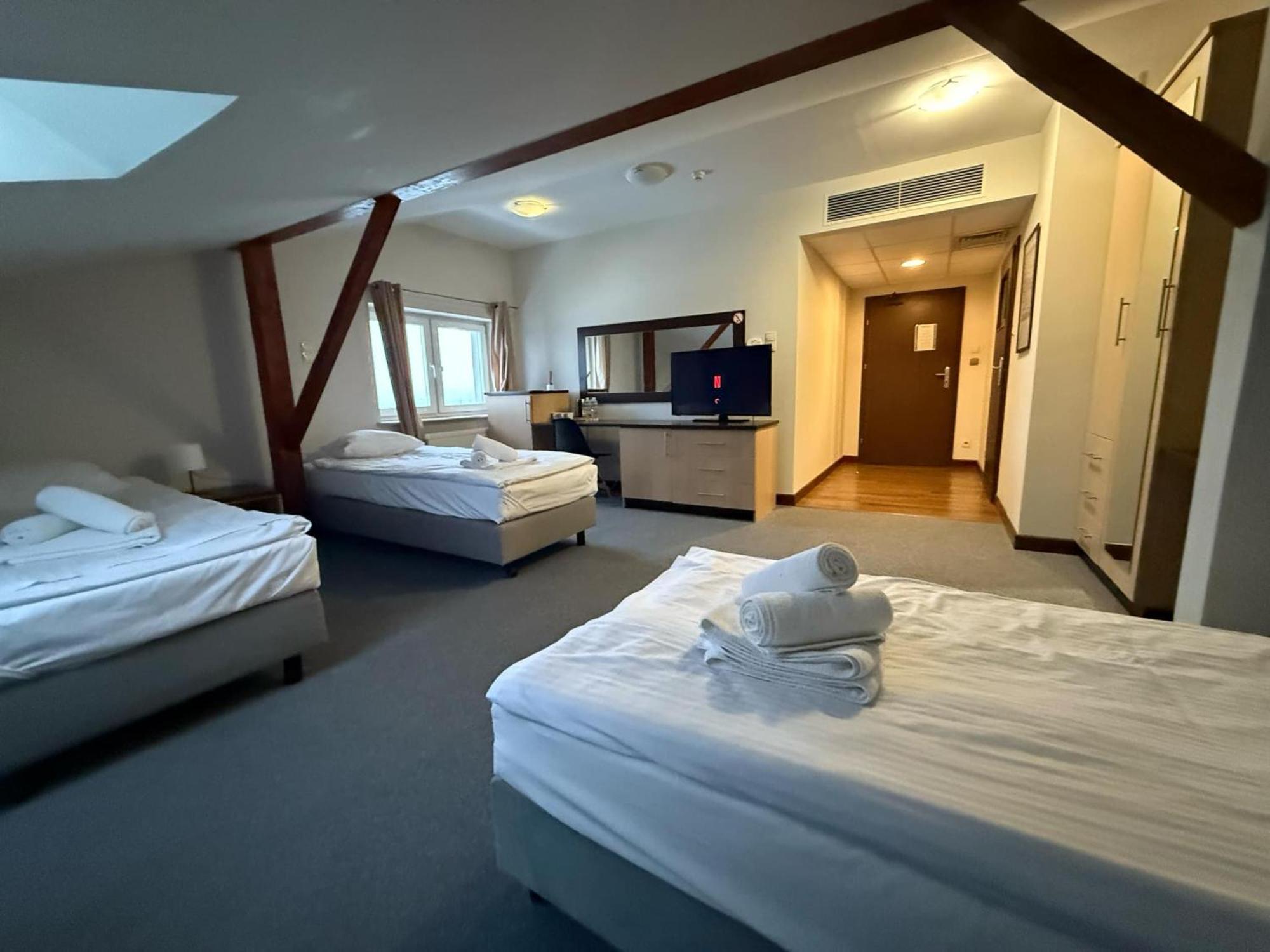 Magiczna Farma Hotel Obiady Maka I Magia Замбрув Екстериор снимка